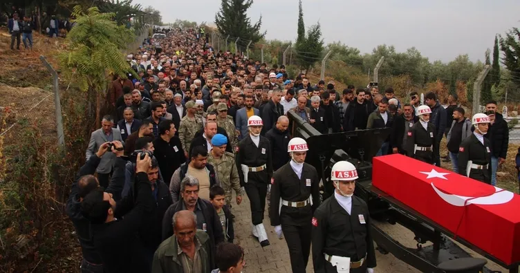 Şehit İsmail Esmer, son yolculuğuna uğurlandı