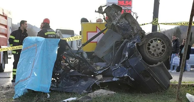 Samsun’da otomobil yolcu otobüsüyle çarpıştı: 2 ölü, 3 yaralı