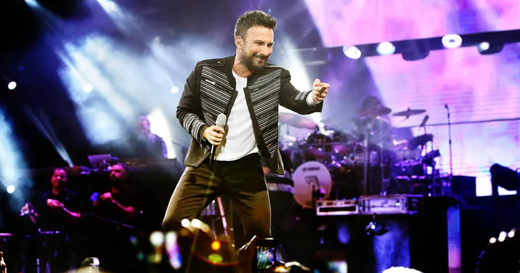 Tarkan kendi şarkısının sözlerini unuttu