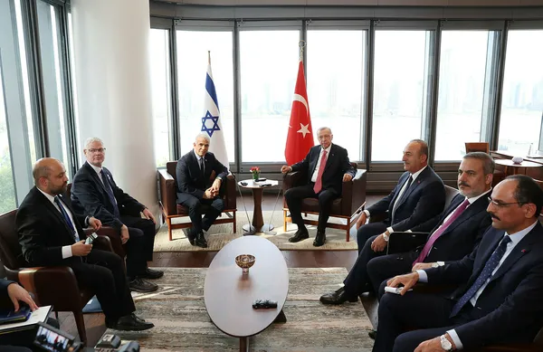 baskan-erdogan-israil-basbakani-yair-lapid-ile-gorustu-1663704863868.jpg