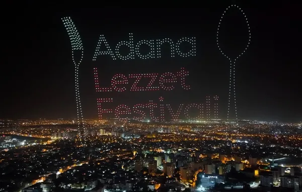 lezzet-festivalinde-1000-dronla-lazer-ve-havai-fisek-gosterisi-1791701824677.jpg