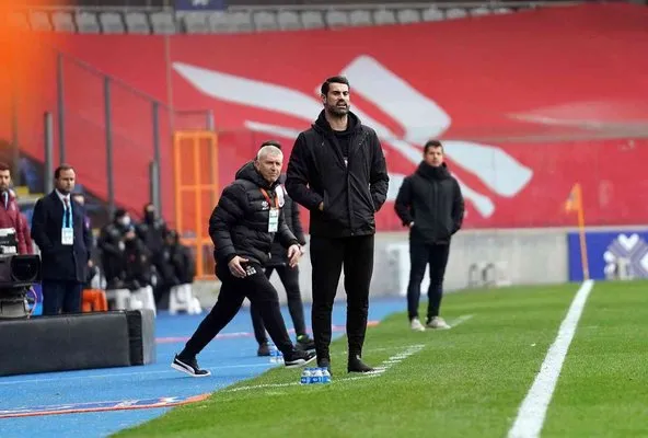Spor Toto Süper Lig: Medipol Başakşehir: 1 - Fatih Karagümrük: 2 Maç sonucu