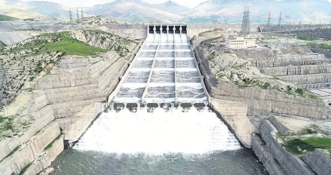 72 bin hektar sulamaya açıldı