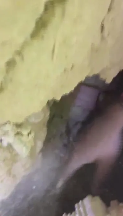 Enkaz altından saatler sonra kurtarıldı! AFAD görevlisine Abi hoş geldin diyerek gülümsedi! İşte o anlar