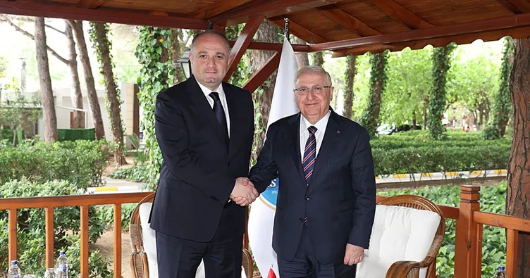 Milli Savunma Bakanı Güler, Gürcistanlı mevkidaşı Chikovani ile görüştü