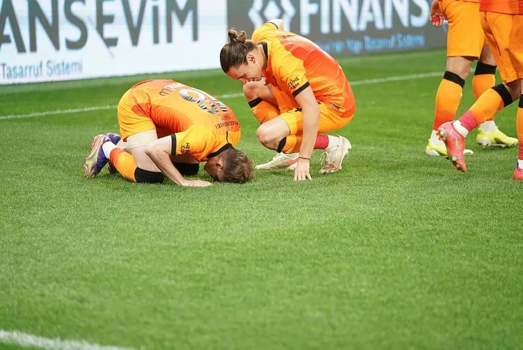 Galatasaray Trabzonspor derbisi öncesi sürpriz detay! Yıllar önce ortaya çıkan o fotoğraf...