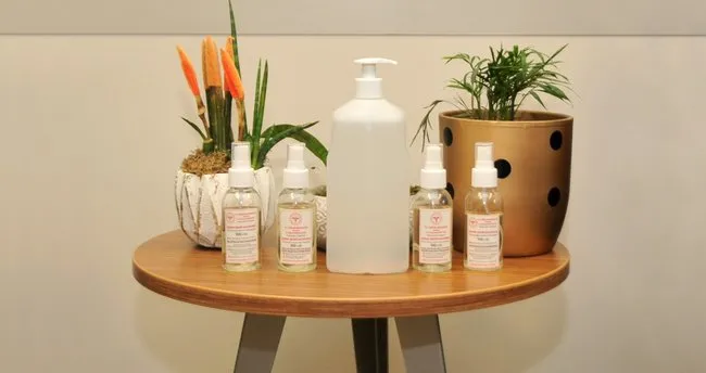 Adana Şehir Hastanesi dezenfektanını kendi eczanesinde üretiyor