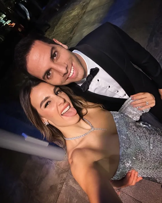 Hülya Koçyiğit’in torunu Aslışah Alkoçlar’ın eşine doğum günü paylaşımı şaşırttı! Benim gibi bir eşe sahip olduğu için onu tebrik ediyorum