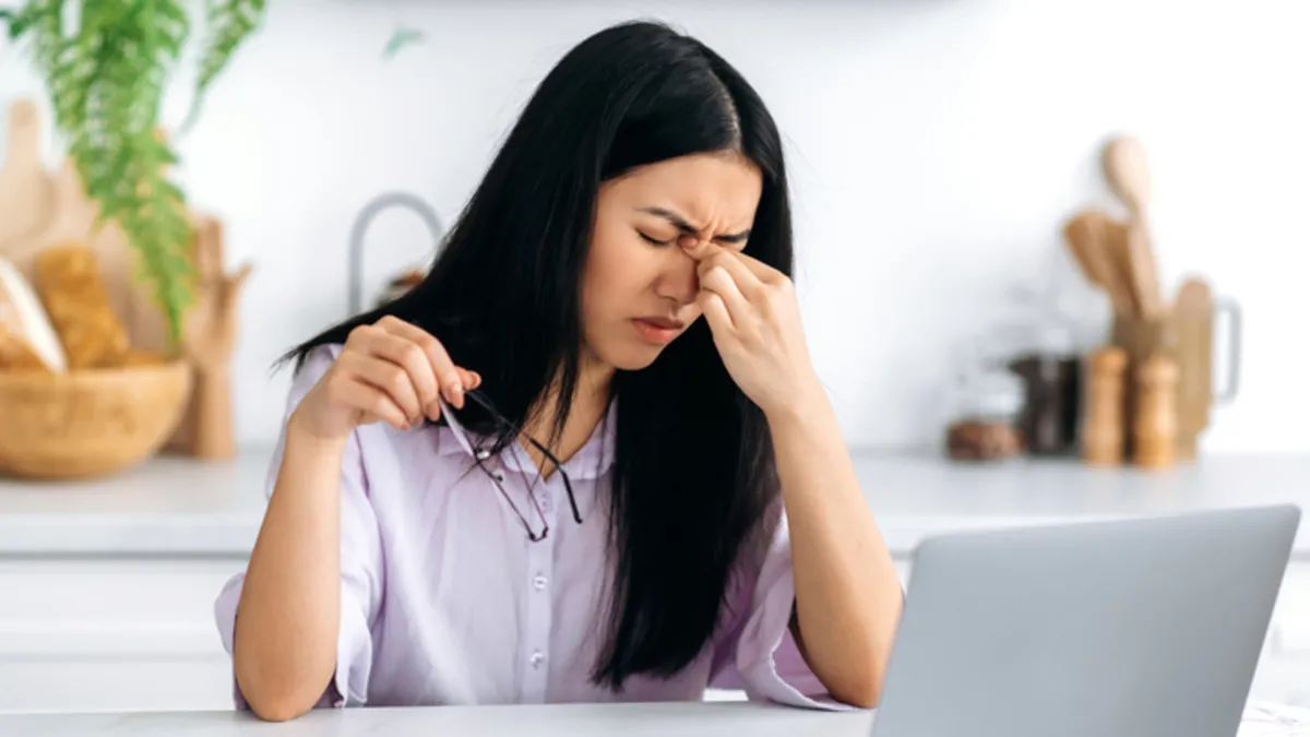 Uzmanından ‘dijital oruç’ uyarısı: 20-20-20 kuralıyla ramazanda göz sağlığınızı koruyun! Uzmanından ‘dijital oruç’ uyarısı: 20-20-20 kuralıyla ramazanda göz sağlığınızı koruyun!