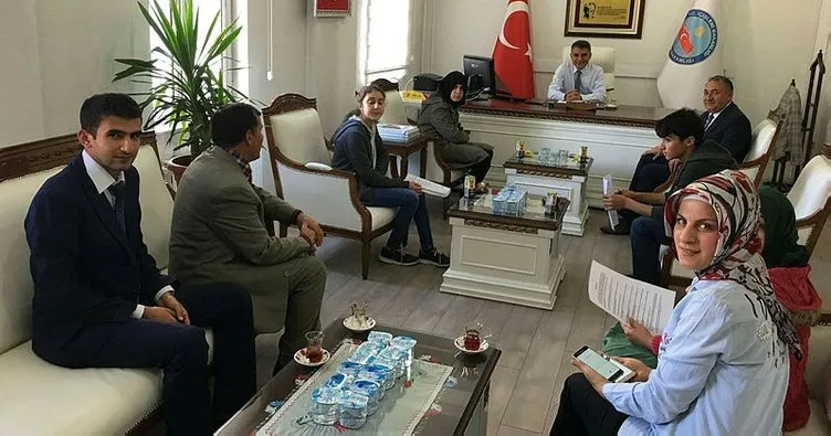 Bitlis’de öğrenciler Kaymakam Özkan’la röportaj yaptı