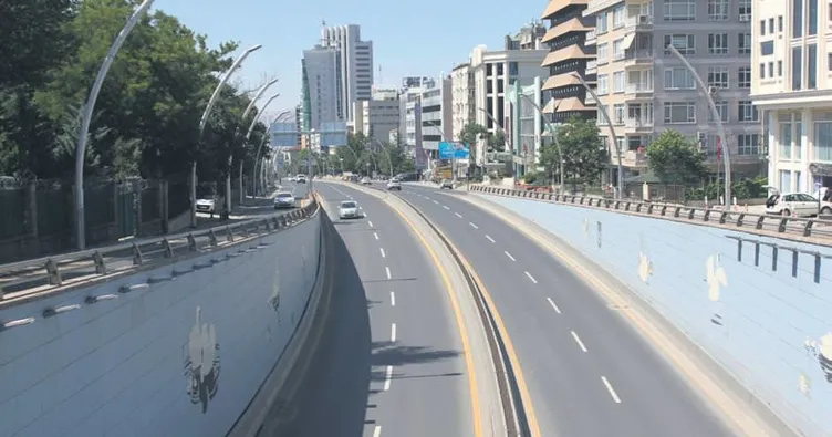 Yollar boş kaldı, parklar doldu taştı