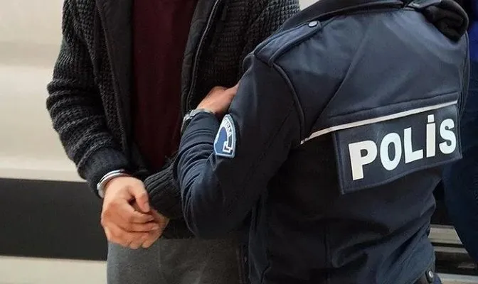 İzmir merkezli FETÖ operasyonu: 11 şüpheli yakalandı