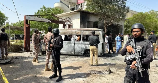 Pakistan'da bir üniversitede patlama: 4 kişi ölü