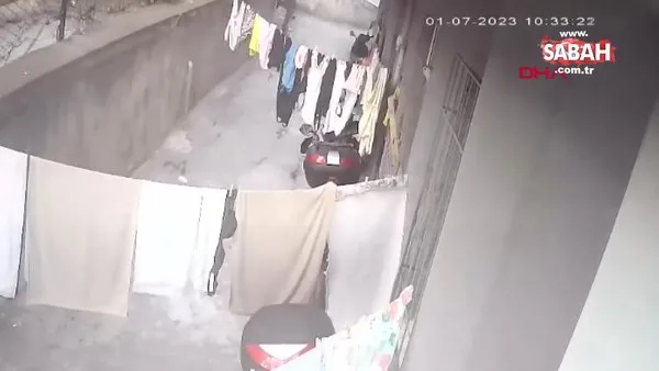 Bağcılar'da kadın iç çamaşırlarını çalan şüpheli kamerada | Video