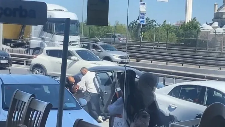 İstanbul’da güpegündüz dehşet: Dövüp arabayla kaçırdılar!