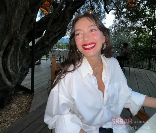 Neslihan Atagül ile Kadir Doğulu çiftinden ayna pozu! Annelik sana çok yakıştı