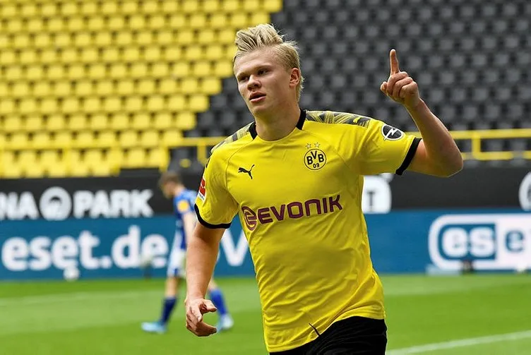 Borussia Dortmund’dan ’sosyal mesafeli’ gol sevinci