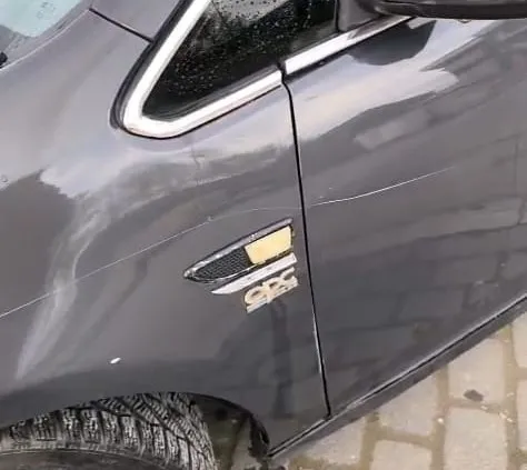 kesici-aletle-5-araca-zarar-verdi-olay-kamerada-1769762298366.jpg