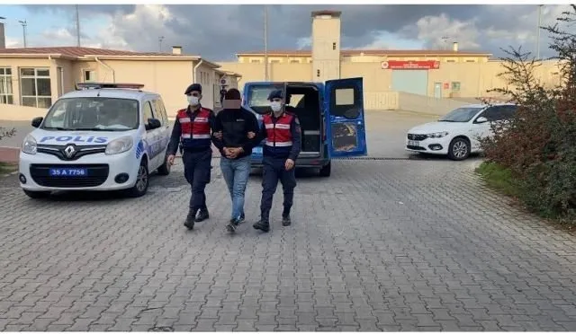 İzmir’de suçüstü yakalanan hırsız tutuklandı