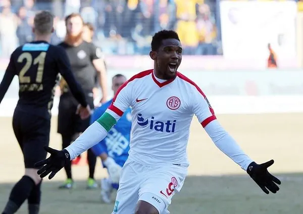 Eto'o'dan Türk bayraklı paylaşım