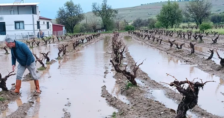 Elazığ’da dolu ve sağanak etkili oldu