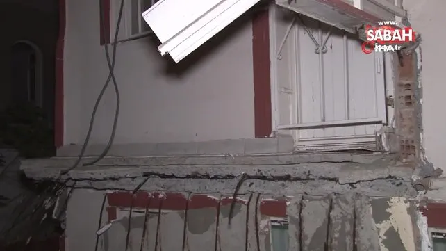 Avcılar’da bir apartman dairesinin balkonu çöktü, bina tahliye edildi