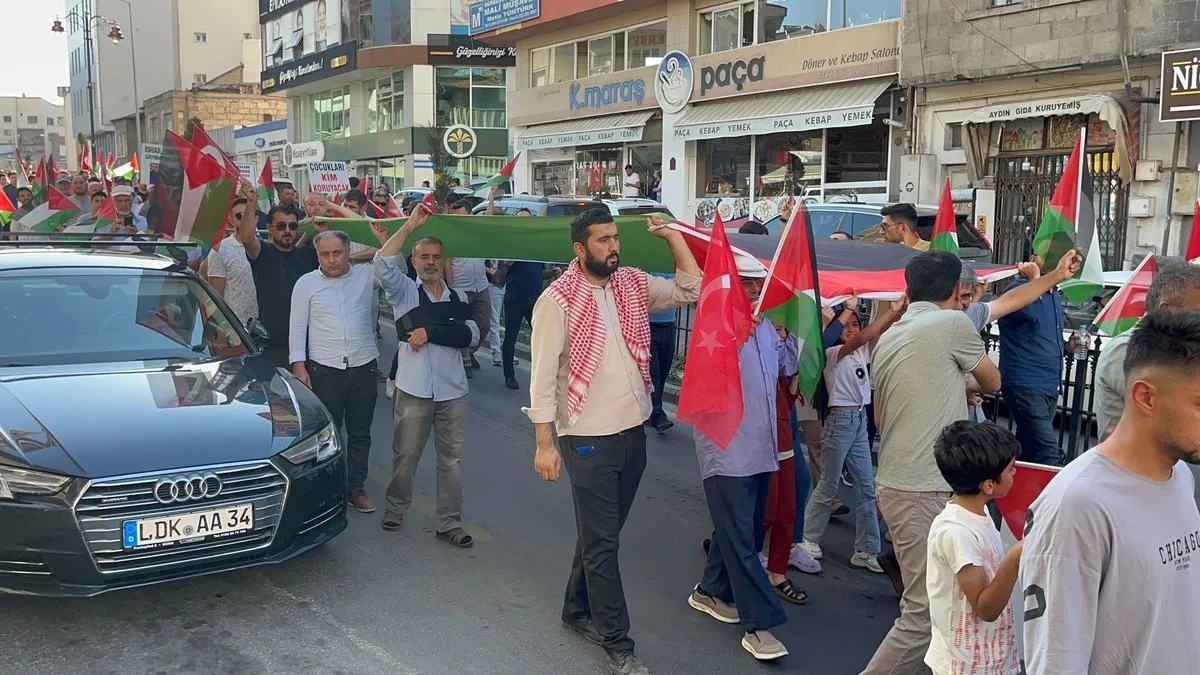 Nevşehirliler Gazze'nin sesi Haniye'nin vasiyeti için yürüdü