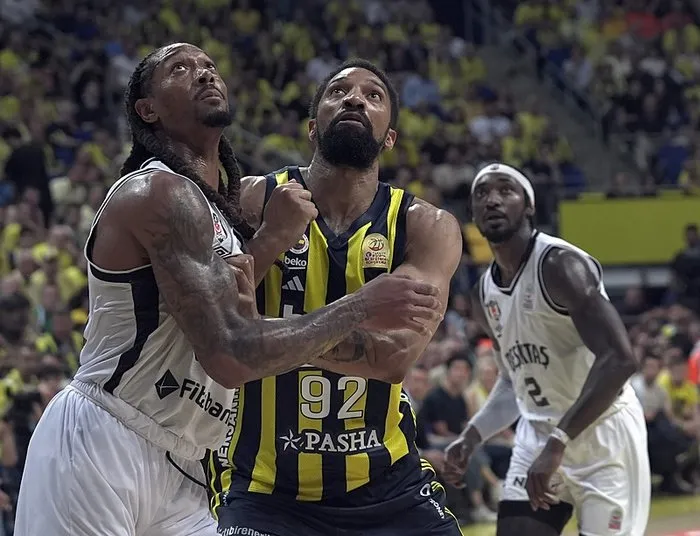 fenerbahce-beko-besiktas-fibabanka-finalde-ilk-yari-sona-erdi-1750876223720.jpeg