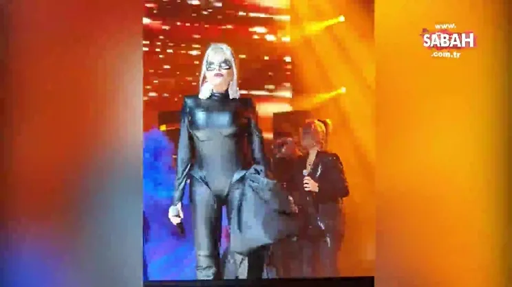 Ajda Pekkan Harbiye konserinde ‘kedi kadın’ oldu!