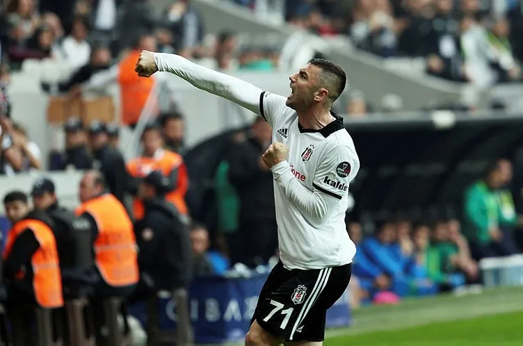 Son dakika Beşiktaş transfer haberleri! Burak Yılmaz’ın Lecce’ye transferinde şok gelişme!