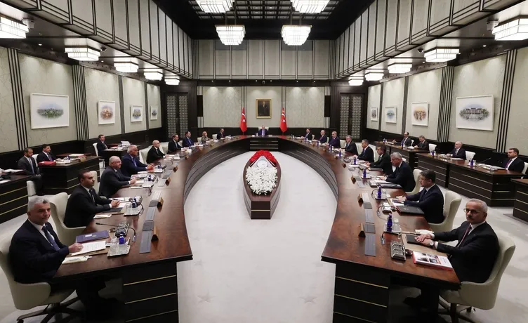 SON DAKİKA KABİNE TOPLANTISI: Cumhurbaşkanlığı Kabinesi Başkan Erdoğan liderliğinde toplandı: Gündemde neler var?