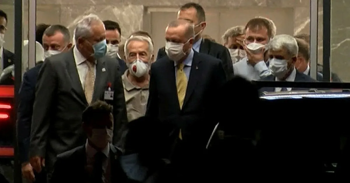 Baskan Recep Tayyip Erdogan Kalp Krizi Geciren Yegenini Ziyaret Etti Son Dakika Haberler