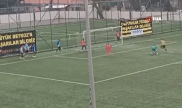 Amatör maçta ilginç olay: Top toplayıcı çocuk golü kurtardı!