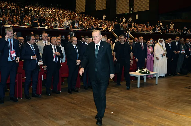 Başkan Erdoğan: Yeni ulaştırma koridorlarının önemi ortada