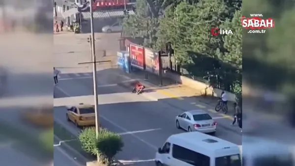 Seyir halindeki motosiklet alev alev yandı | Video