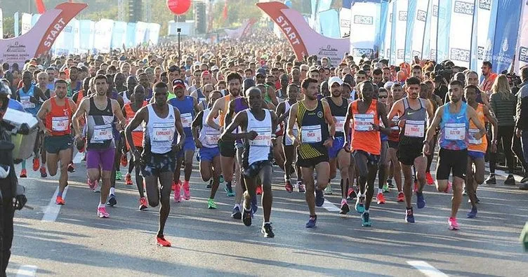 İstanbul Maratonu koşuluyor