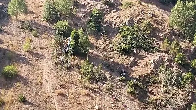 Son dakika: Sivas’ta minibüs uçuruma yuvarlandı: 3 ölü çok sayıda yaralı!