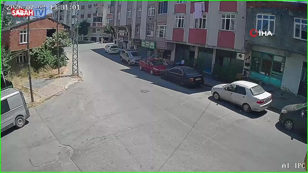 Kuaförde binlerce liralık işlem yaptırdı, ücret ödemeden kaçtı! | Video videosunu izle Kuaförde binlerce liralık işlem yaptırdı, ücret ödemeden kaçtı! | Video videosunu izle