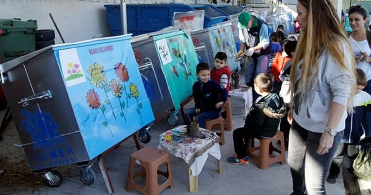 Anaokulu öğrencileri konteyner boyadı