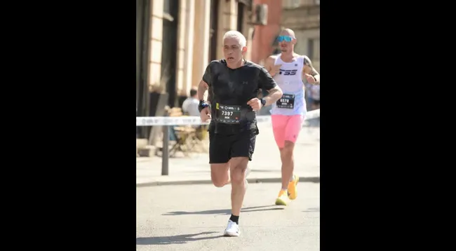 39-belgrad-maratonunda-gumus-madalya-kazandi-doktor-akin-vuralin-buyuk-basarisi-1777375114168.jpg