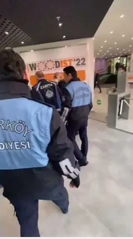 CHP'li belediyeden uluslararası fuara şok baskın! Yabancı müşteriler korku içinde kaçtı