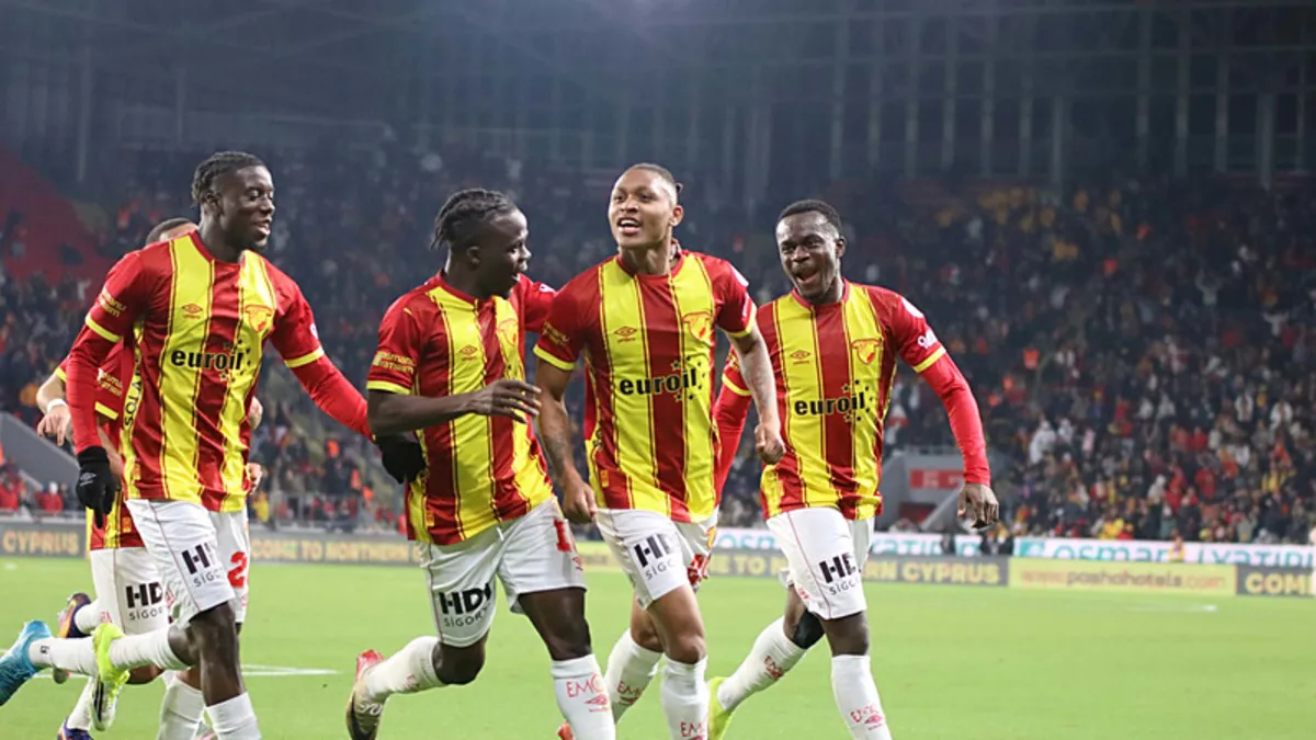 Göztepe, İstanbul ekiplerinden puanları topladı Göztepe, İstanbul ekiplerinden puanları topladı