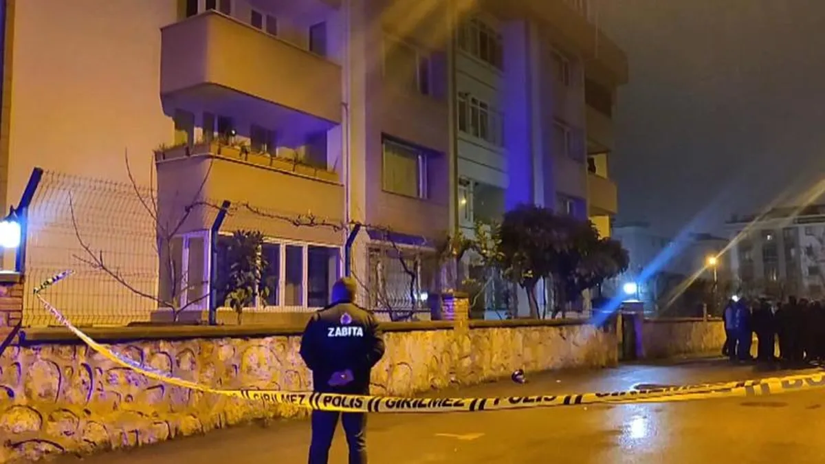 Tuzla’da 4 katlı bina boşaltılarak mühürlendi Tuzla’da 4 katlı bina boşaltılarak mühürlendi