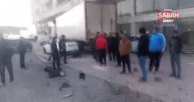 Mardin’de kontrolden çıkan tır, üç araç ve bir iş yerine zarar verdi: 2 yaralı | Video