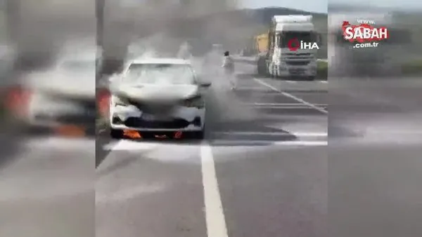 Pendik’te kiralık araç alev alev yandı | Video