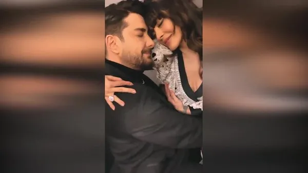 Enis Arıkan ile Selin Şekerci'nin şarkıcı Hadise ve Mehmet Dinçerler taklidi sosyal medyada olay oldu