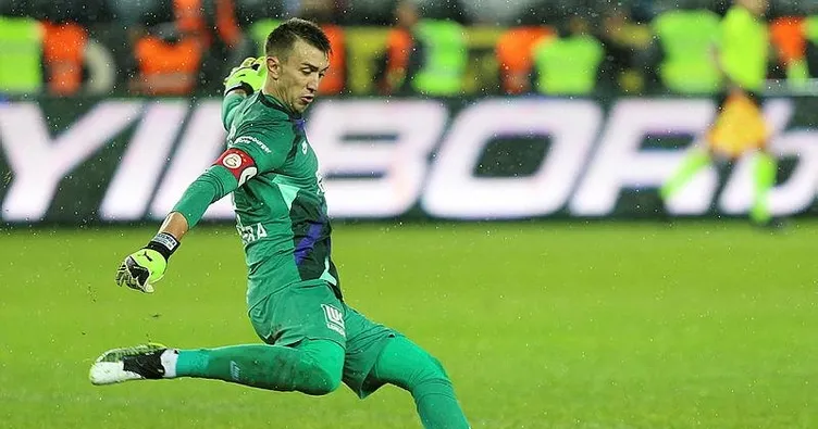 Derbinin en deneyimlisi Muslera
