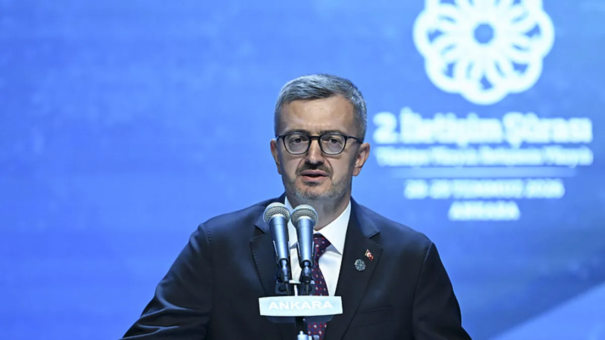 İletişim Başkanı Burhanettin Duran’dan ‘çerçeve yasa’ açıklaması: Terörsüz Türkiye hedefi doğrultusunda atılan tarihi bir adımdır İletişim Başkanı Burhanettin Duran’dan ‘çerçeve yasa’ açıklaması: Terörsüz Türkiye hedefi doğrultusunda atılan tarihi bir adımdır