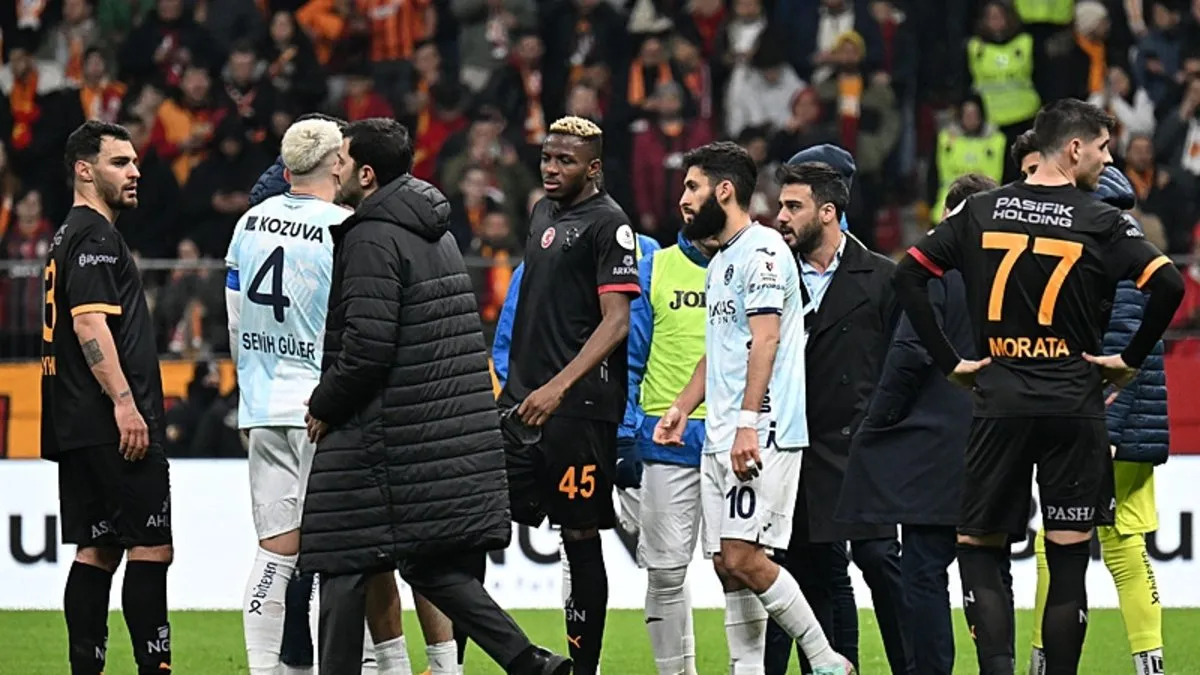 ...                    </div>
                    <div class=