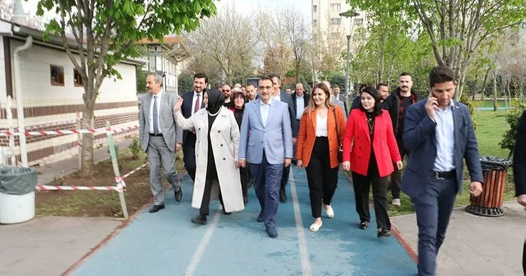 Bakan Dönmez’den Eskişehir’de bayram ziyaretleri